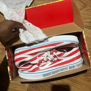 VANS- Where's Waldo Red White Stripes - Old Skool Lace Ups Mens 11.5